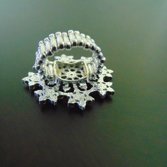 Costume Jewelry - snowflake ring- new - Picture 6 of 11
